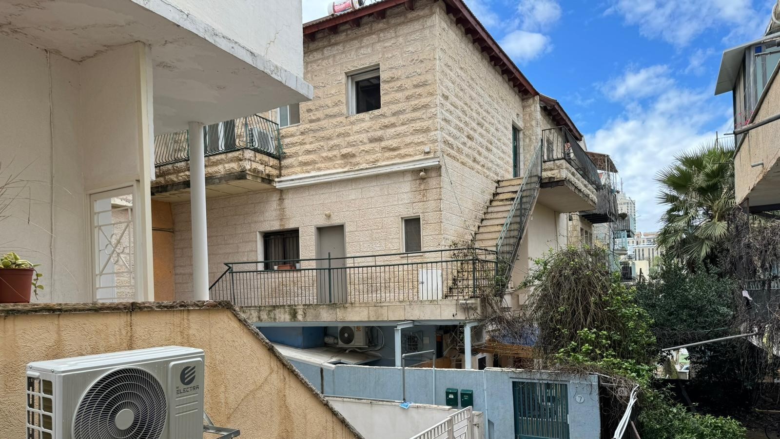 Duplex in Nachlaot with Option to Purchase Apartment Below Century 21