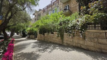 3-bedroom garden apartment in Talbiya