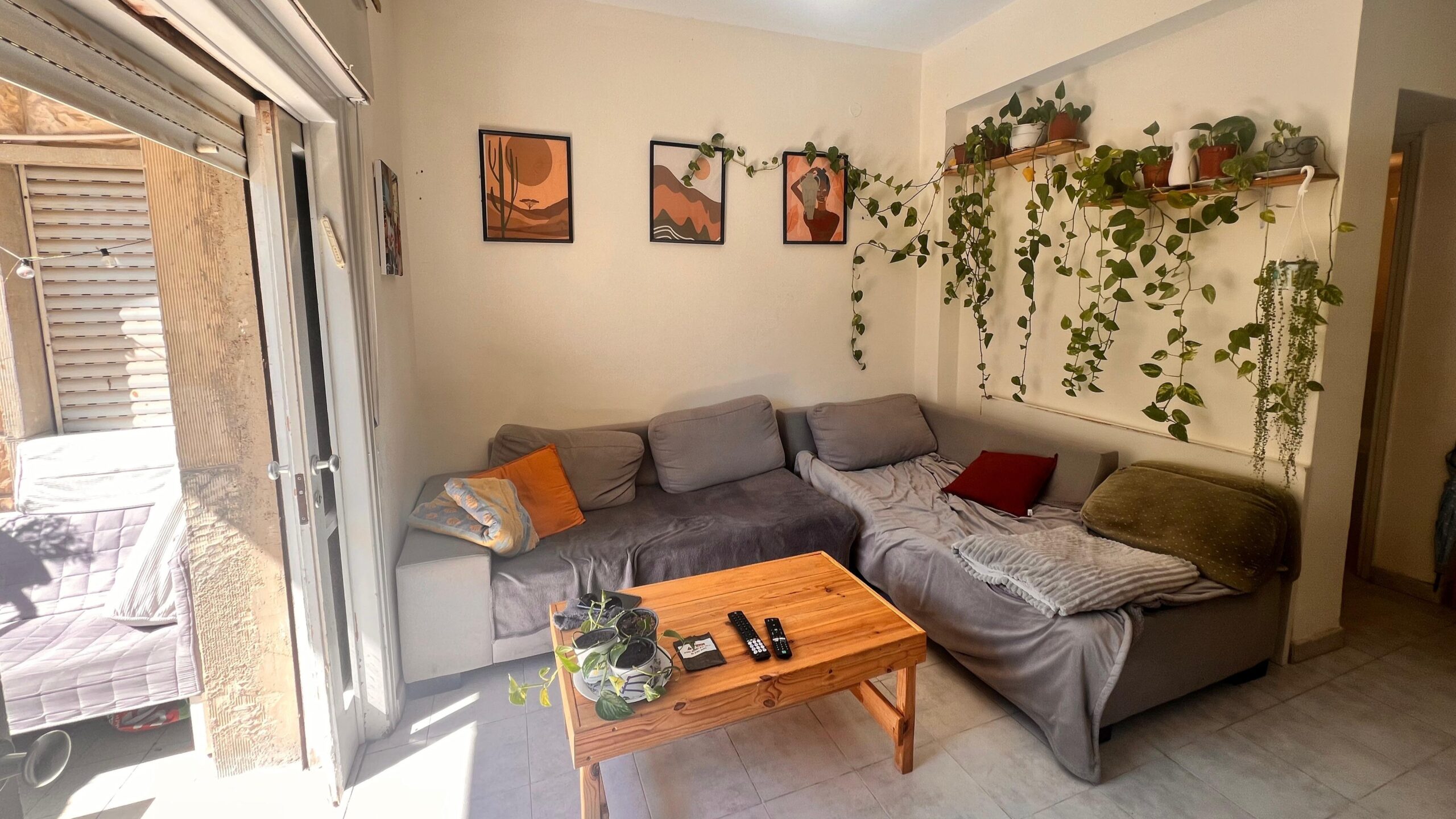 e110c4bfc1_living_room_2nd-scaled.jpg