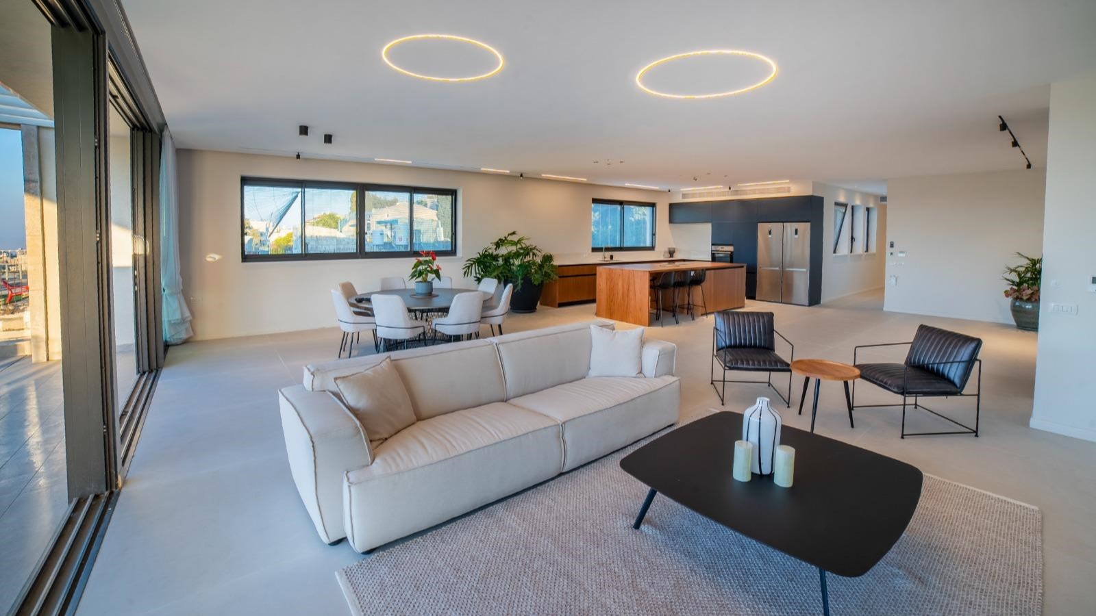 da1461ab0b_f3639fe694_26d03e8237_living_room_2nd-1.jpg