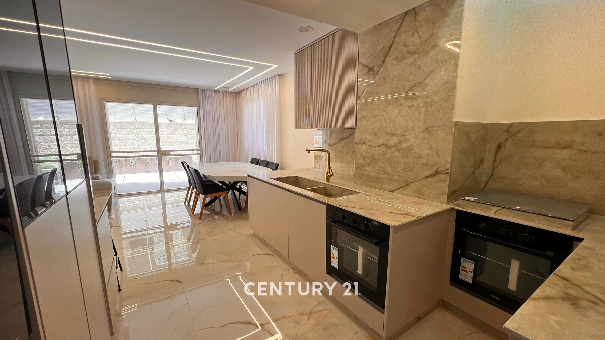 472c103053_77a7ca790f_433a68c107_kitchen2nd.jpg