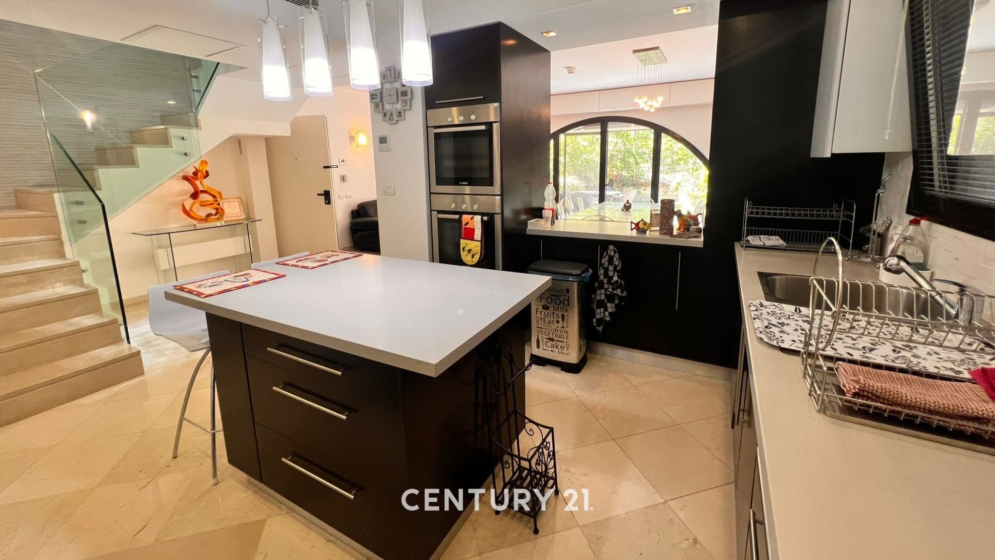 70f0eda3b8_kitchen.jpg