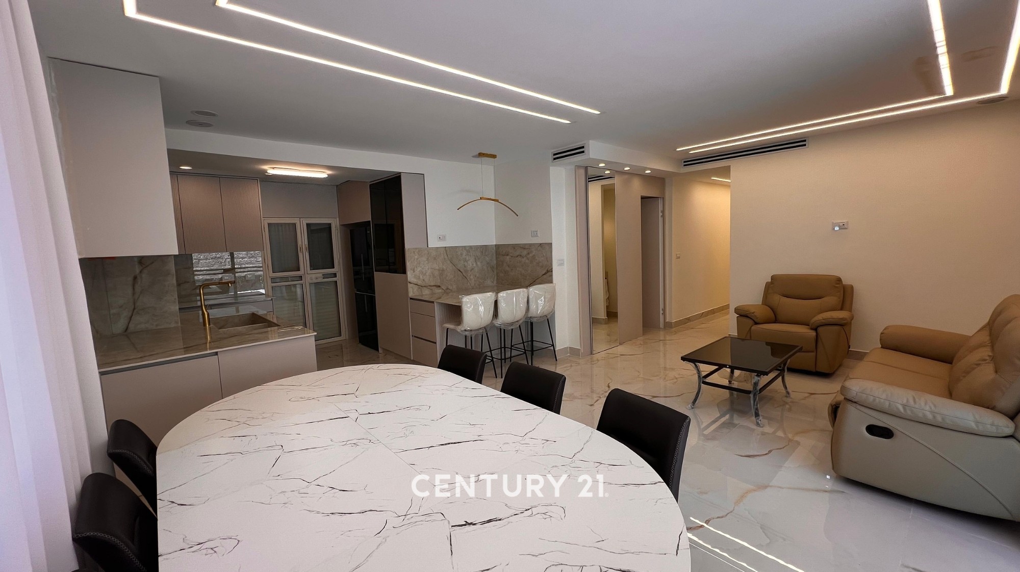 bcd9051a76_1c3271a229_f376f164cb_dining_living.jpg