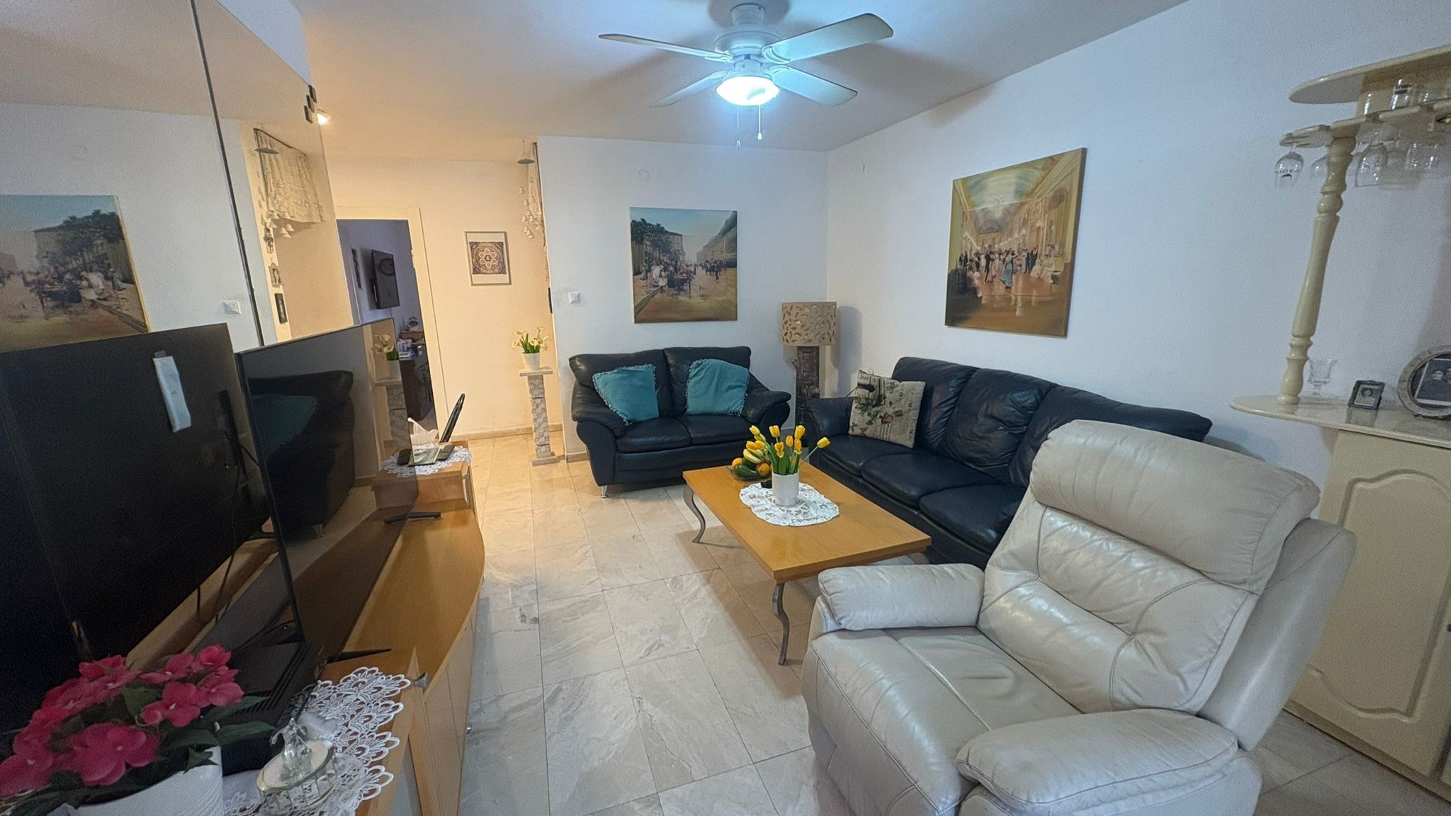 45fc9b5b13_living2nd-4.jpg