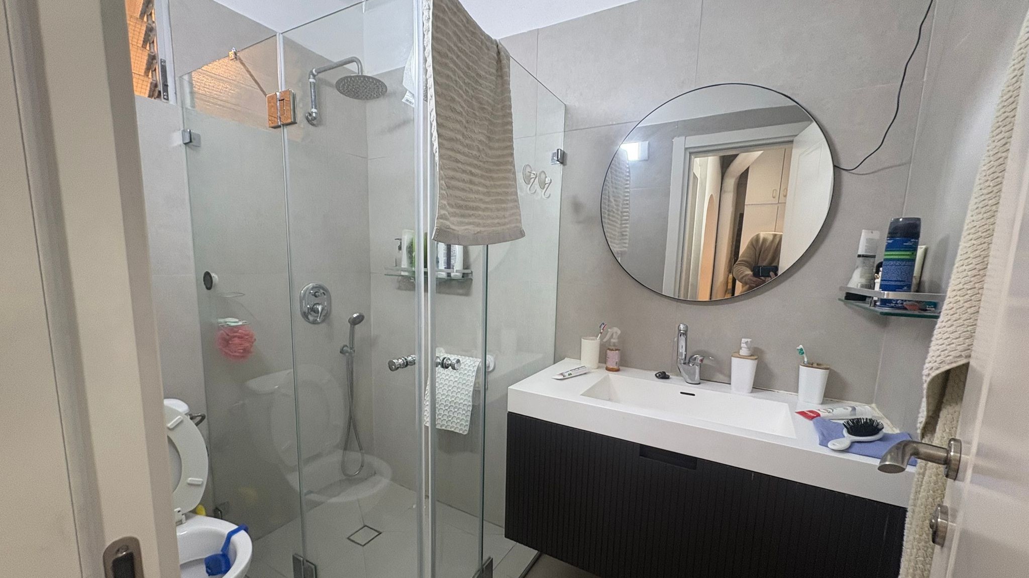 e878dad807_bathroom2nd-1.jpg