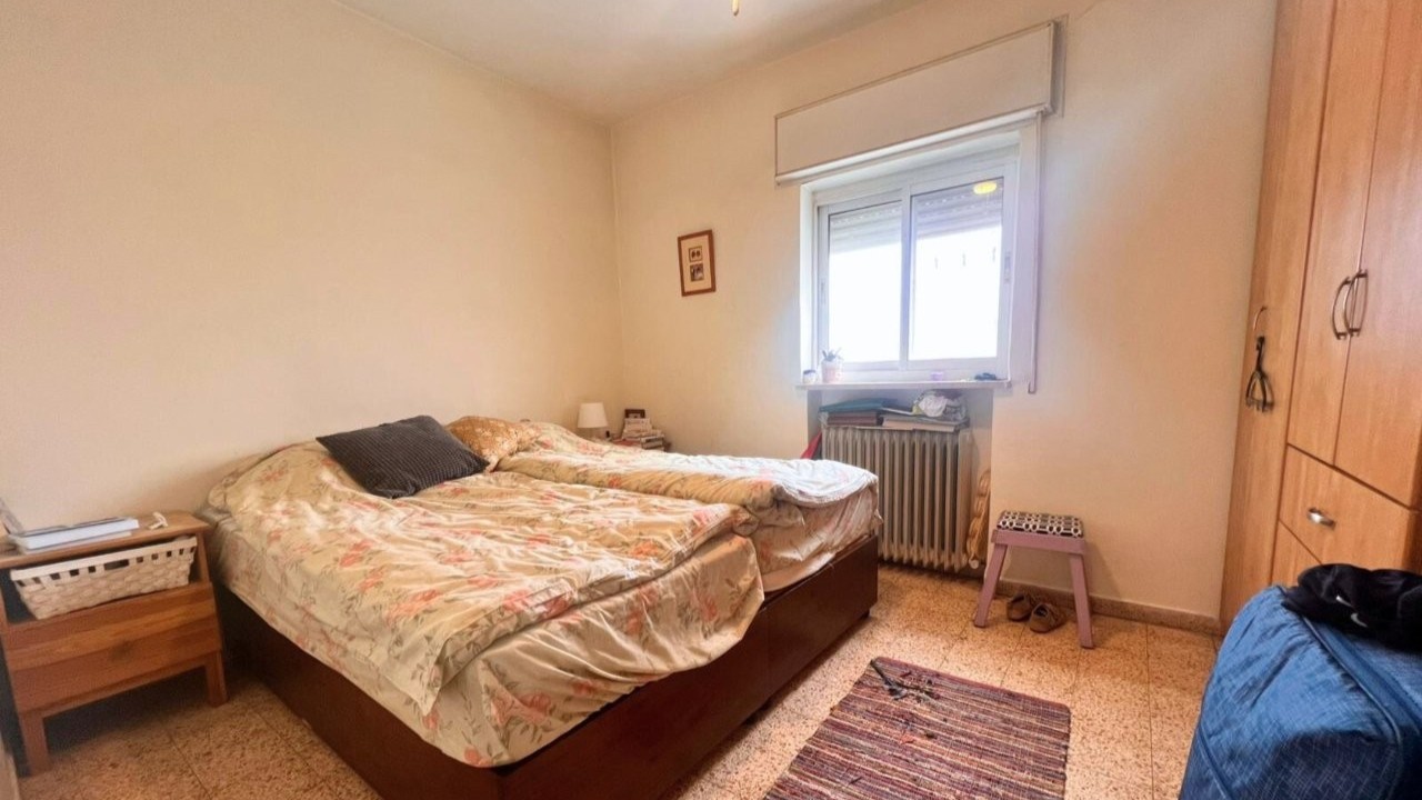 2c463cc31d_4ac7e6a657_8f3635085d_b026204a40_7b9aa8504e_bedroom-2.jpg