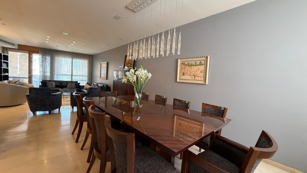 b65a6fc94c_dining2nd.jpg