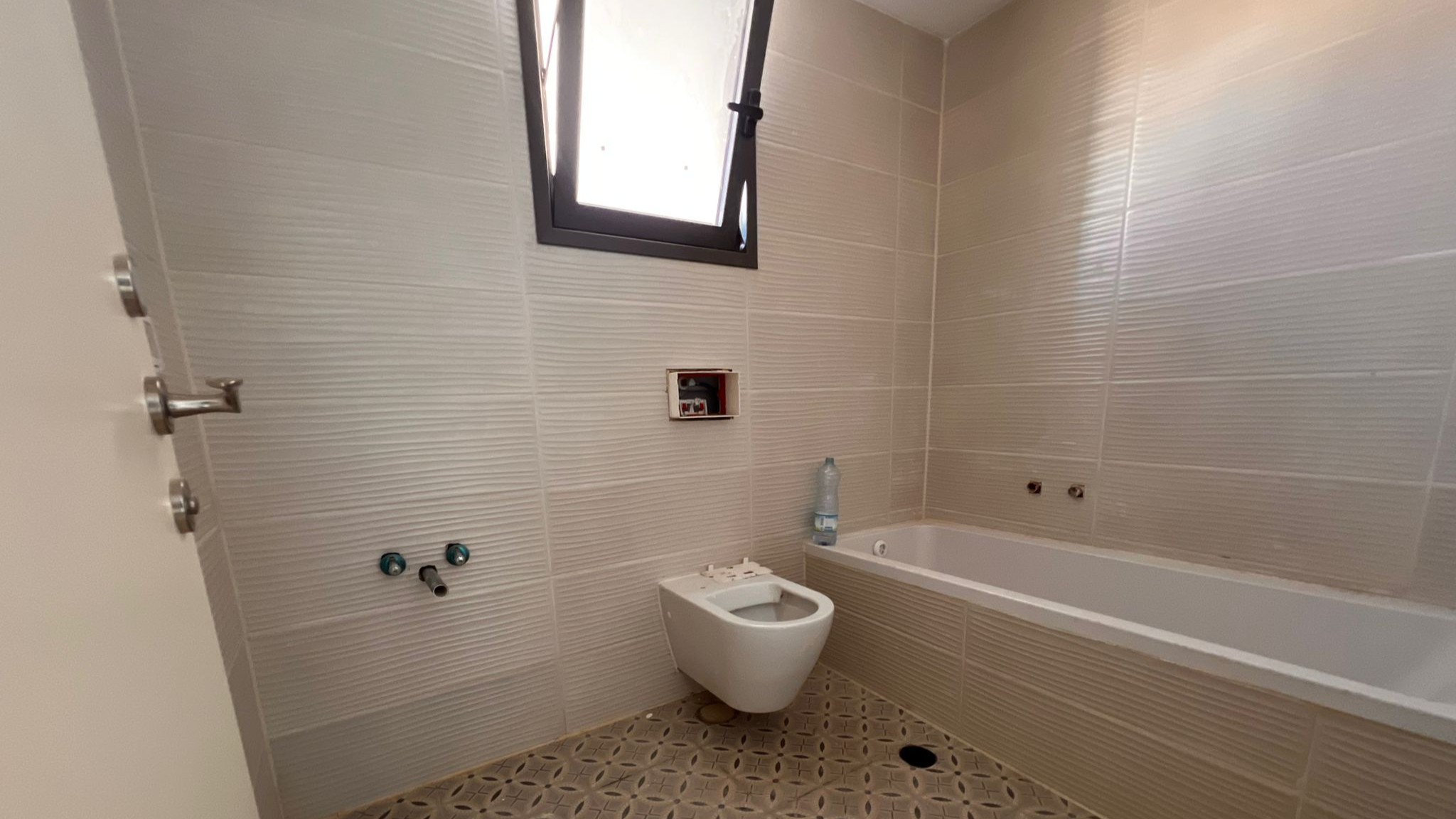 f596f64bbe_bathroom-5.jpg