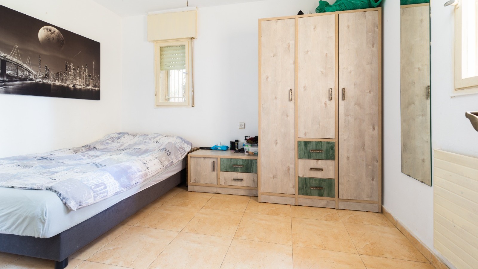 c129eaf2ad_ae31822584_b6372416f5_9a0b05e736_637547eb51_bedroom.jpg