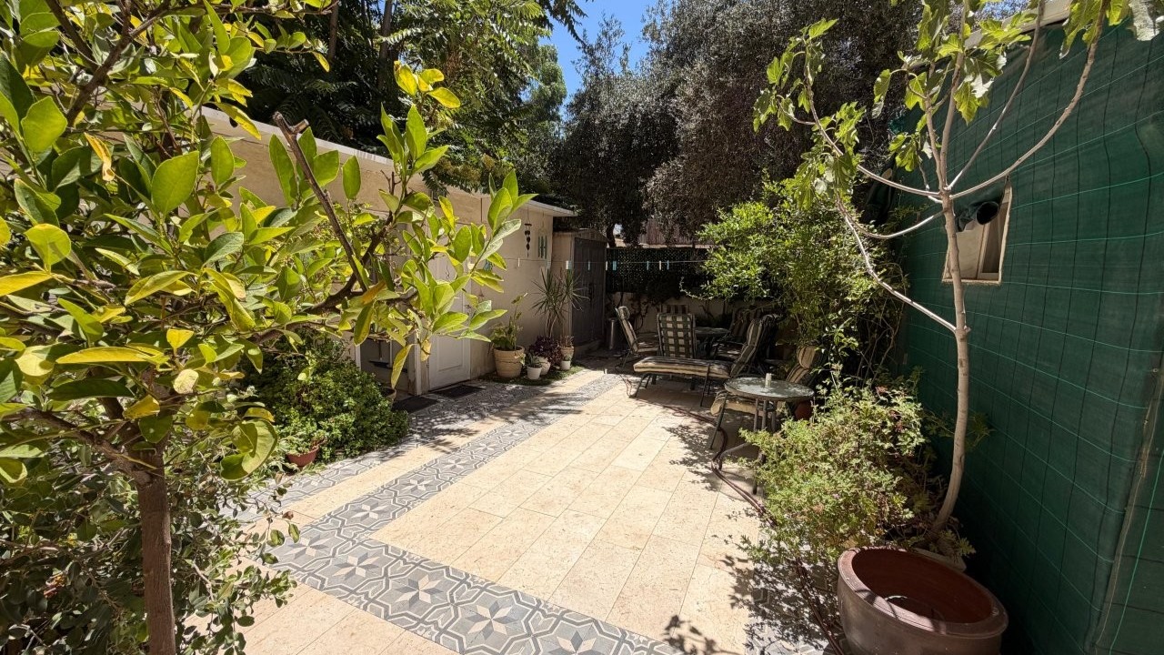 4f73df7458_garden2nd-1.jpg