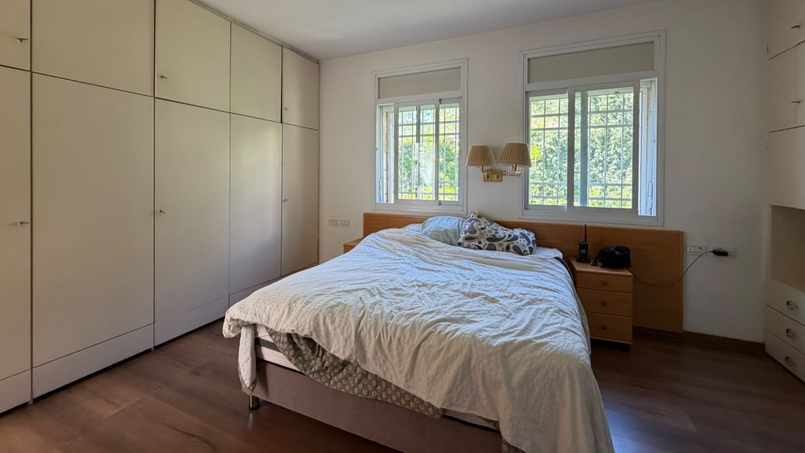 8383d9a63d_bedroom-3.jpg