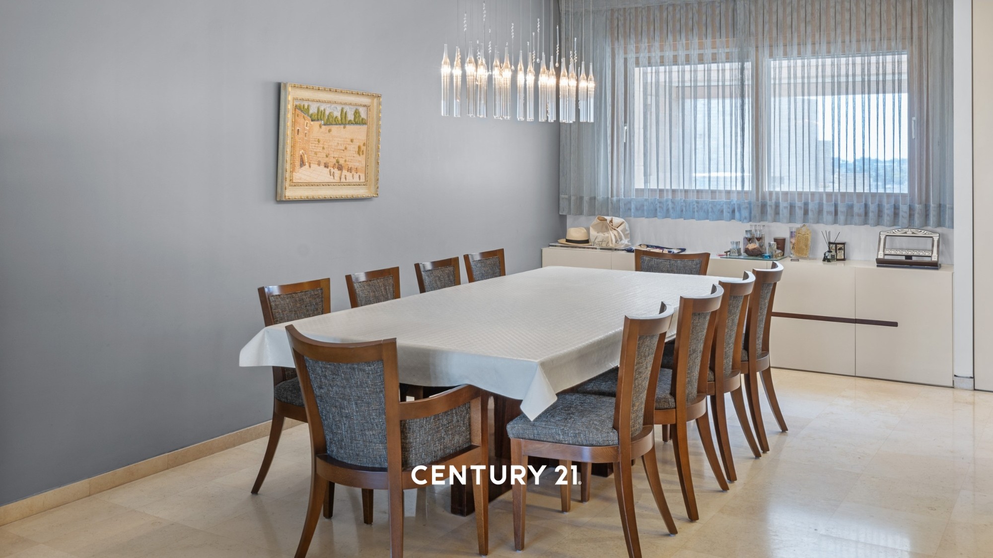 d33e4fcfa2_dining-1.jpg