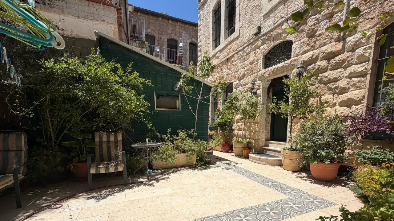ffb5bd2b28_garden-1.jpg