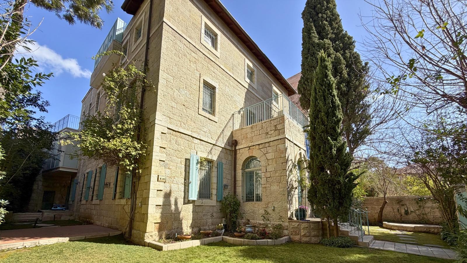 350e4e2019_garden3rd.jpg