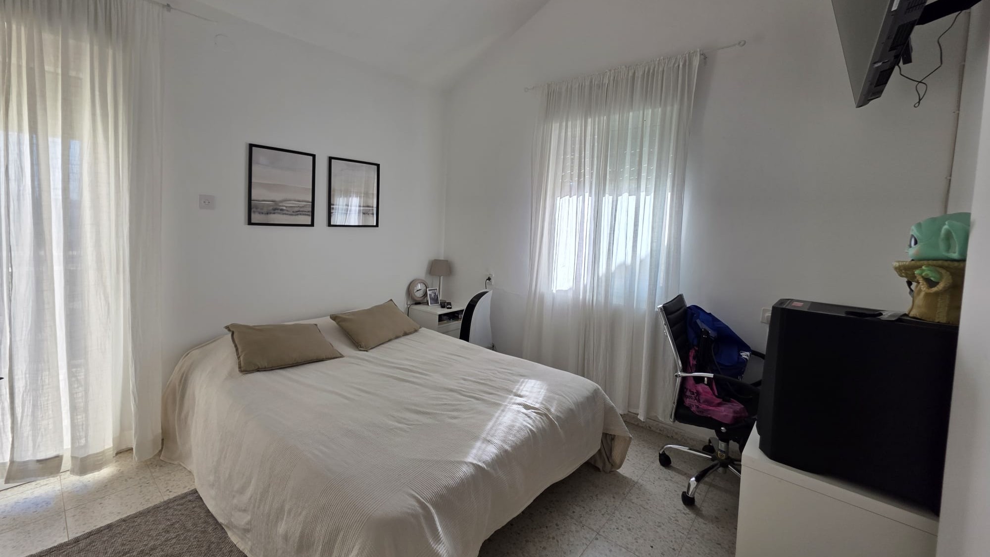 6f445731e0_b3d08355ea_1a174c4a62_bedroom3rd.jpg