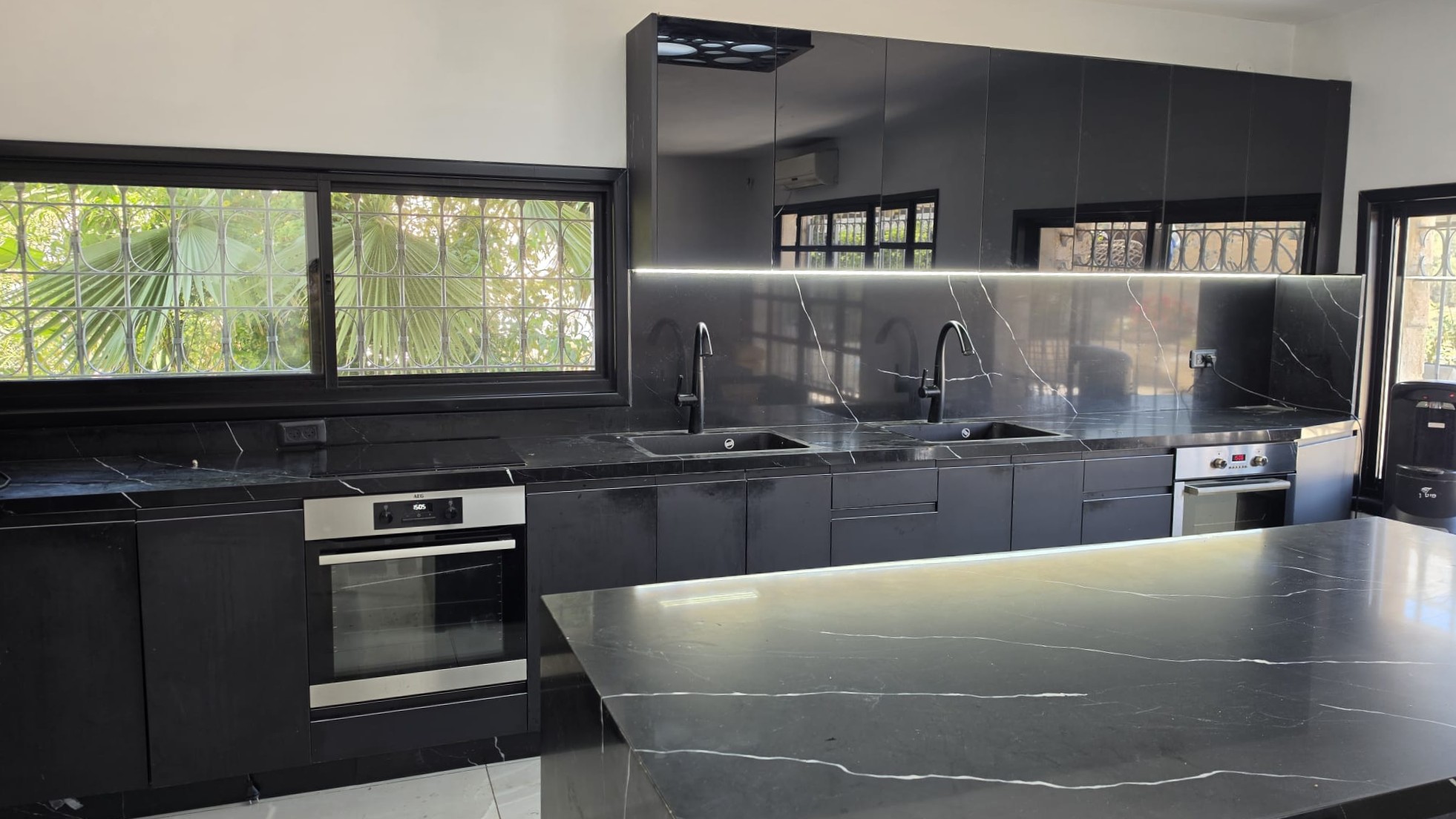 79eddfc5b7_31d3518336_24ee27026b_kitchen-3.jpg